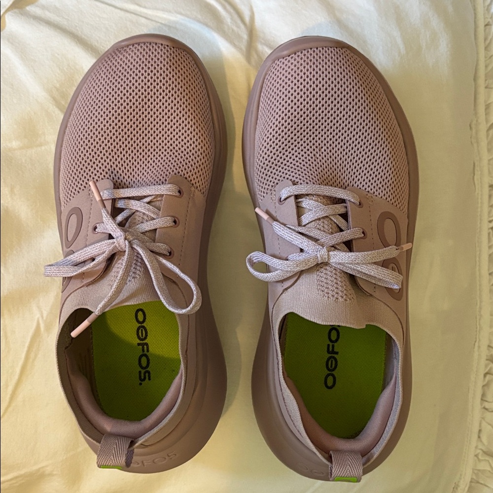 OOFOS Women's Oomys Stride Sneakers - Pink - Picture 9 of 9